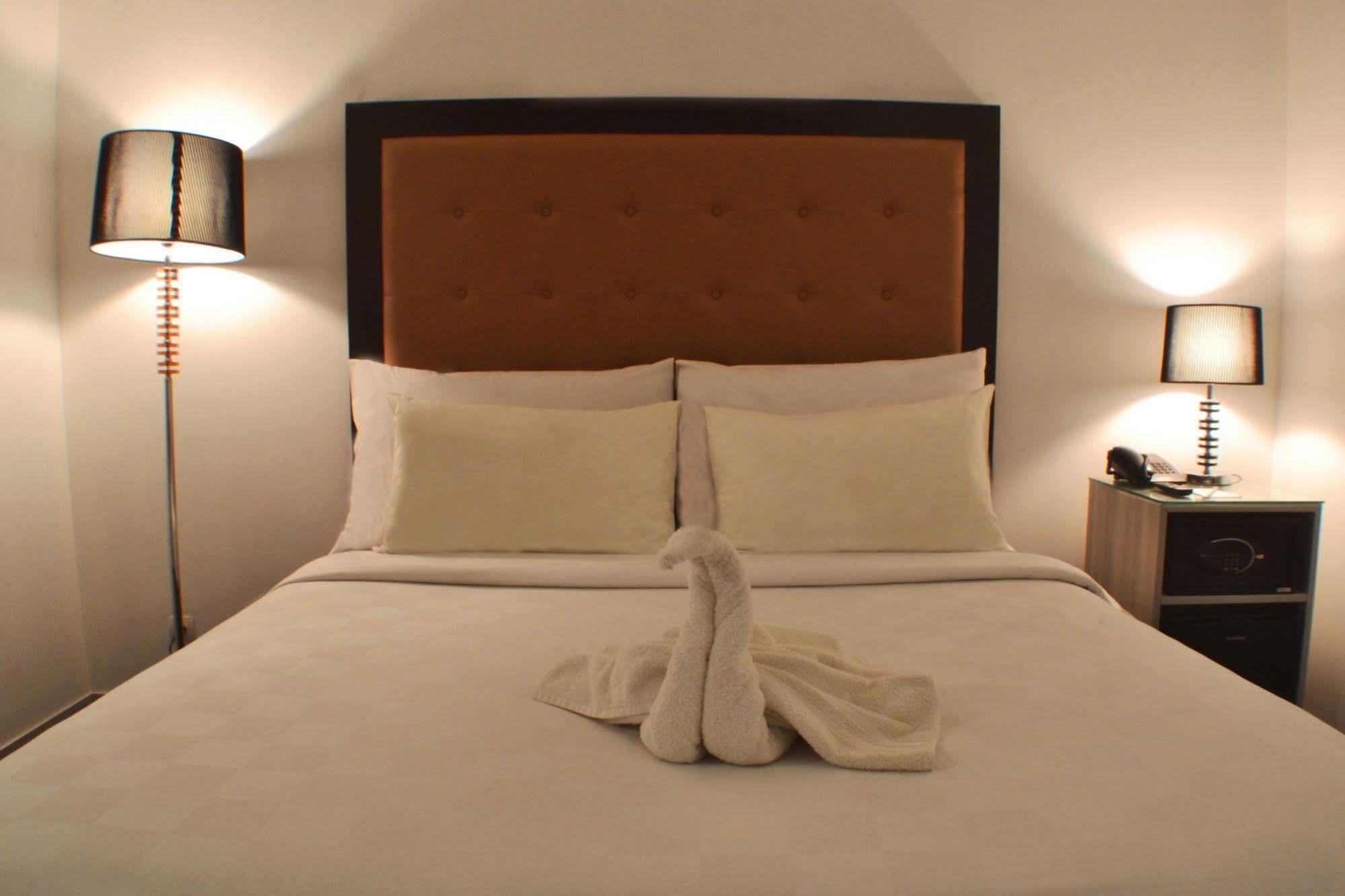 Maven Fatmawati Hotel Giacarta Esterno foto